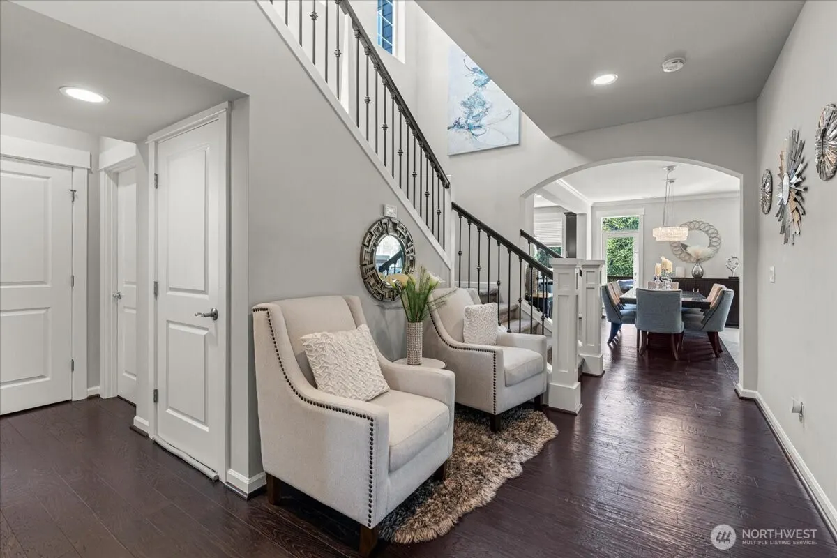 767 Lyons Avenue NE, Renton, WA 98059