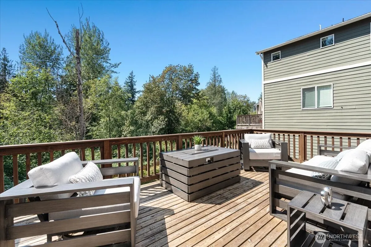 767 Lyons Avenue NE, Renton, WA 98059