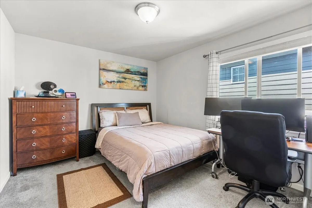 767 Lyons Avenue NE, Renton, WA 98059