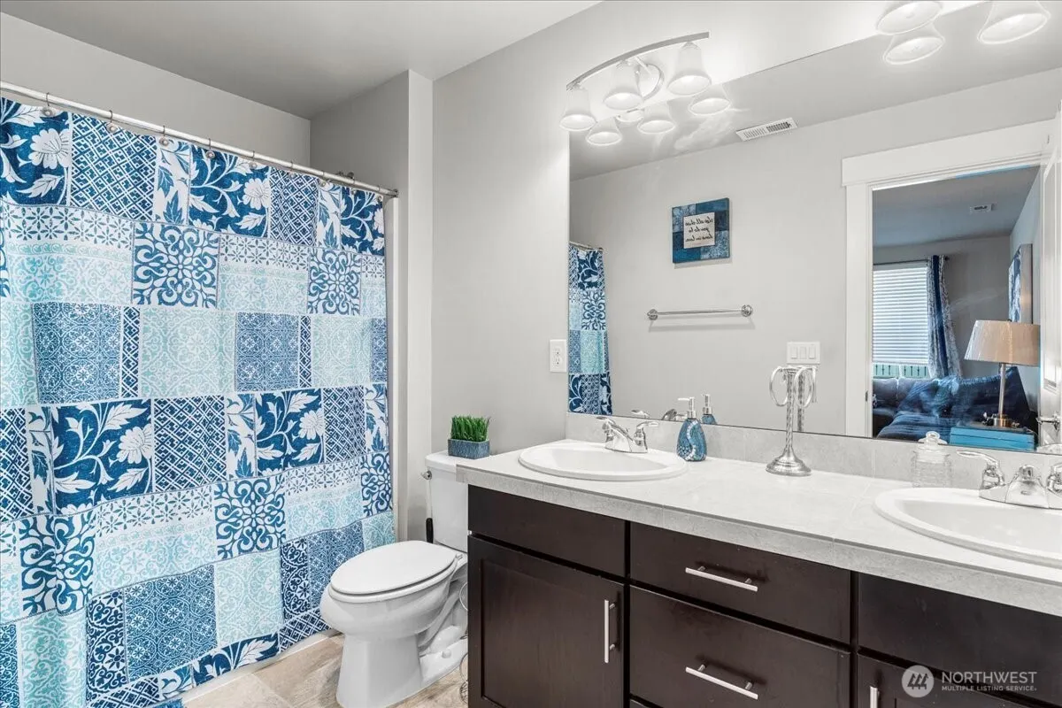 767 Lyons Avenue NE, Renton, WA 98059