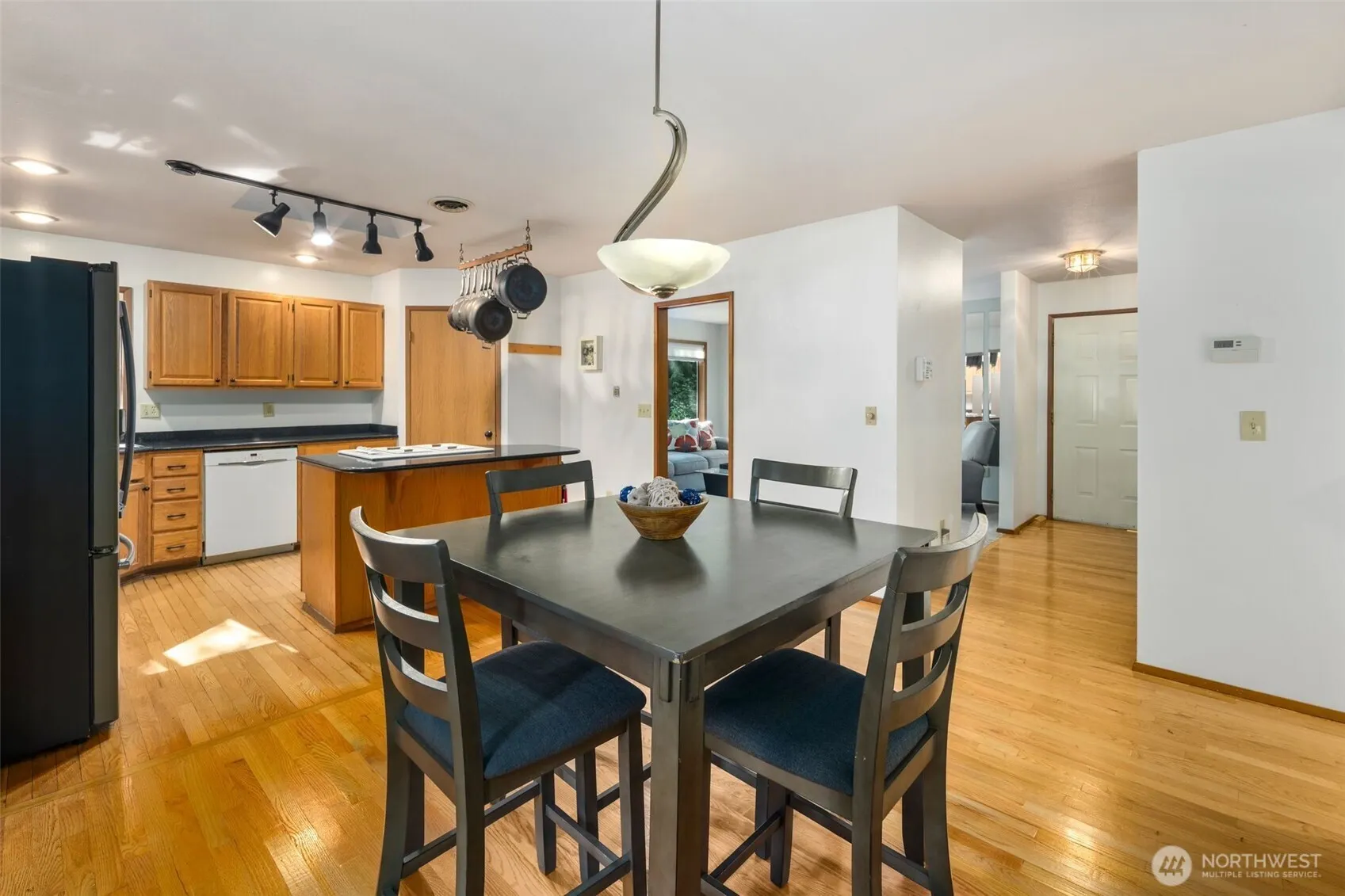 13941 NE 85th Street , Redmond, WA 98052