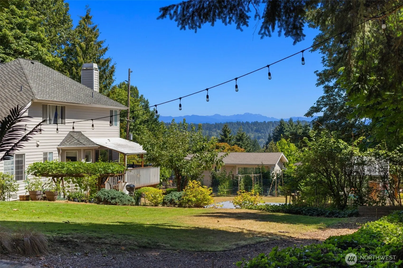 13941 NE 85th Street , Redmond, WA 98052