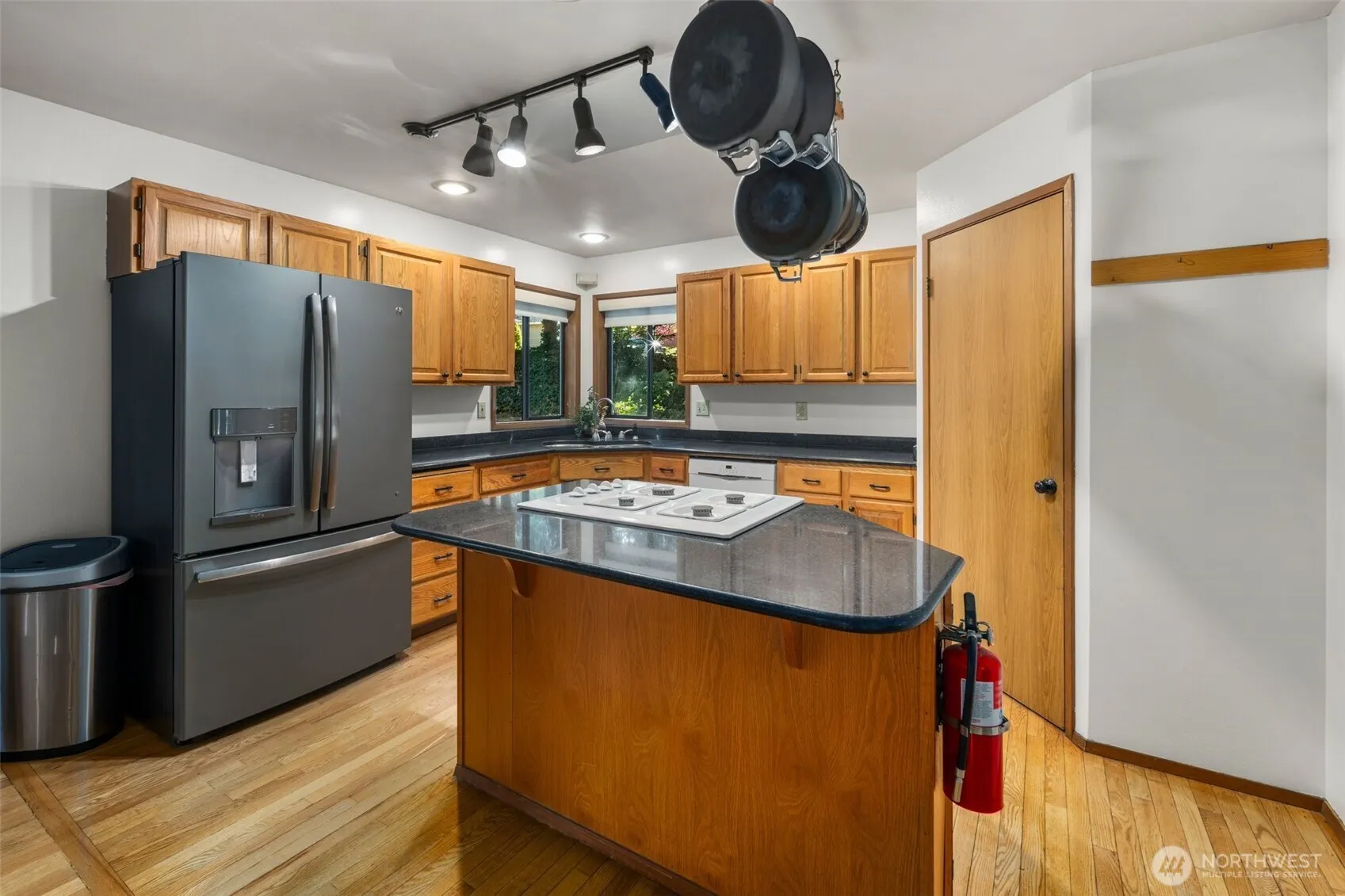 13941 NE 85th Street , Redmond, WA 98052