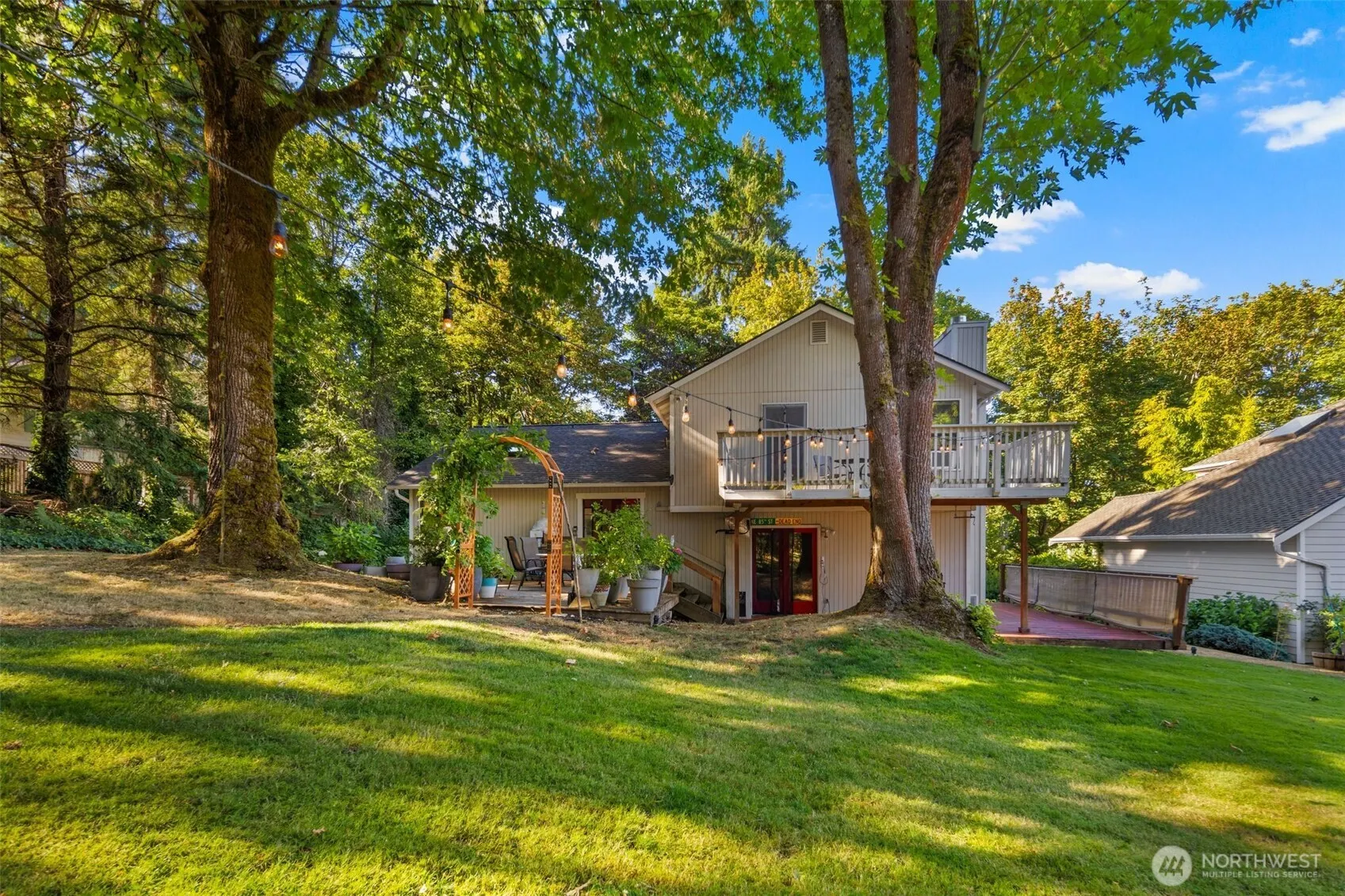 13941 NE 85th Street , Redmond, WA 98052