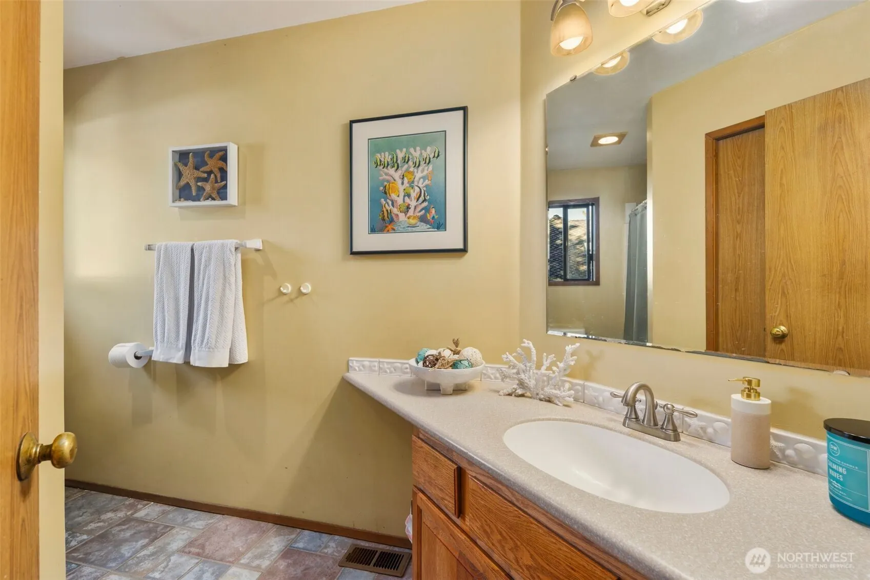 13941 NE 85th Street , Redmond, WA 98052