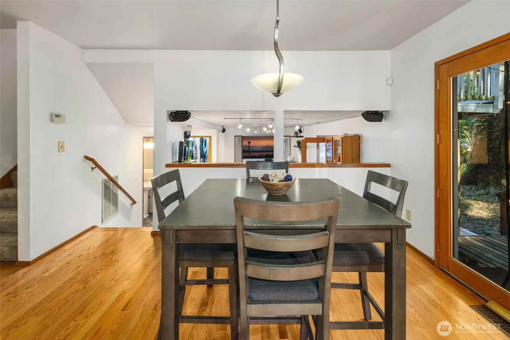 13941 NE 85th Street , Redmond, WA 98052