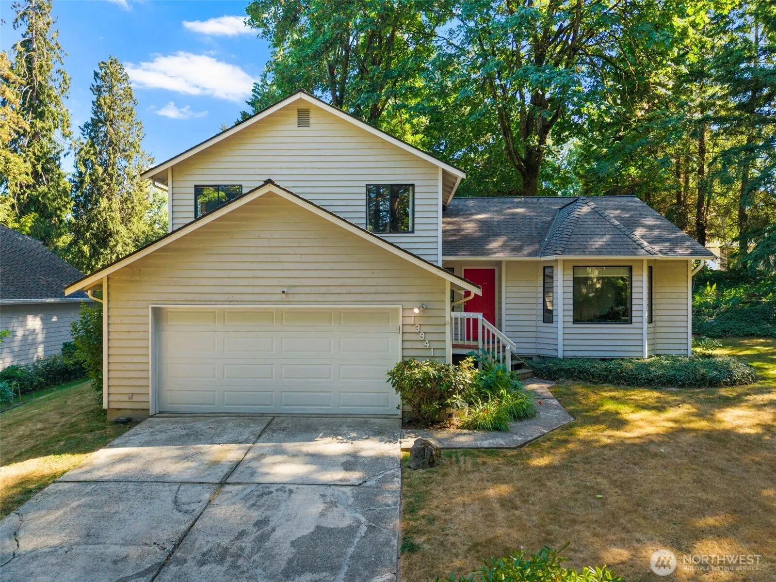 13941 NE 85th Street , Redmond, WA 98052
