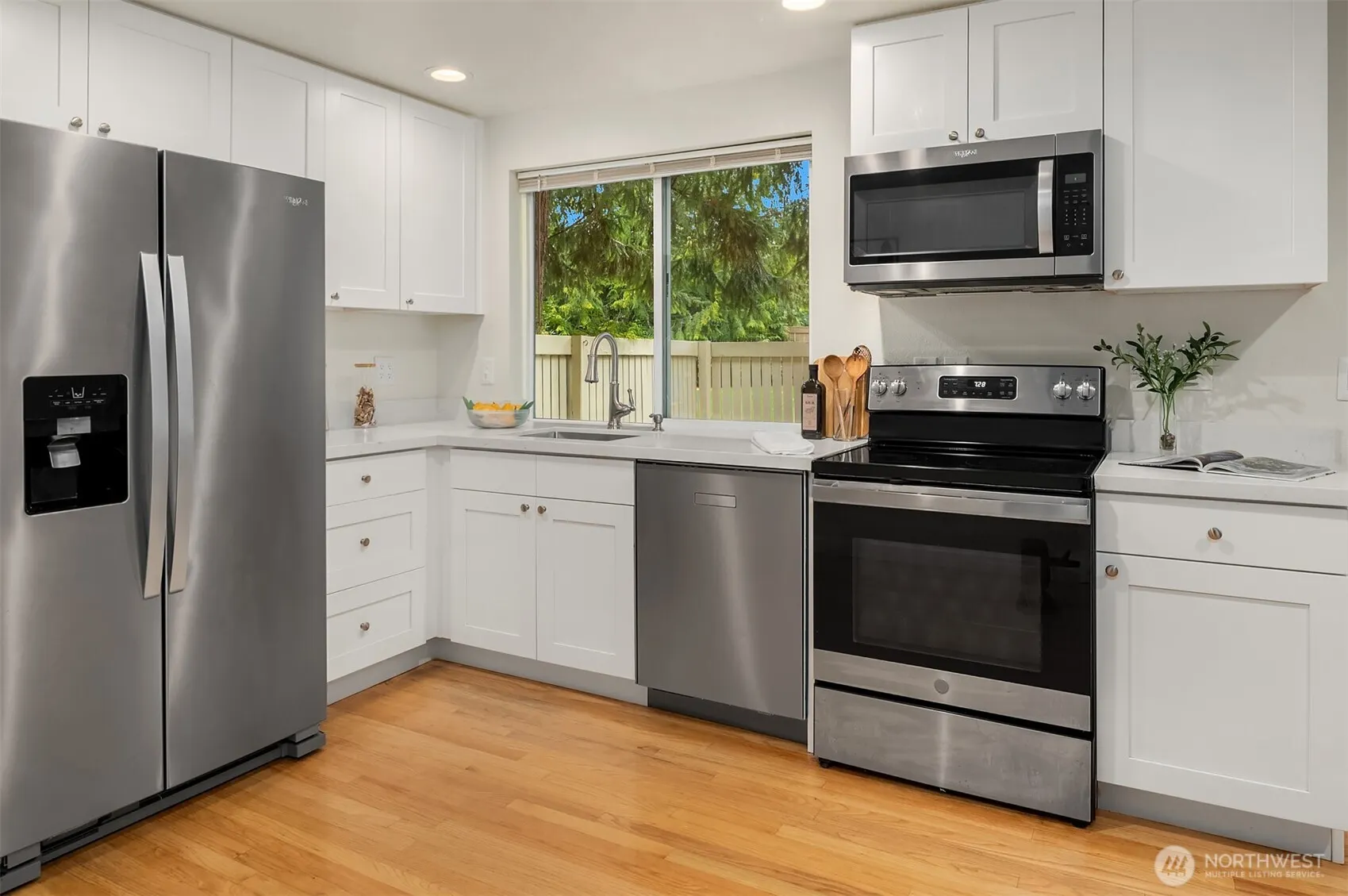 6423 156th Place NE, Redmond, WA 98052