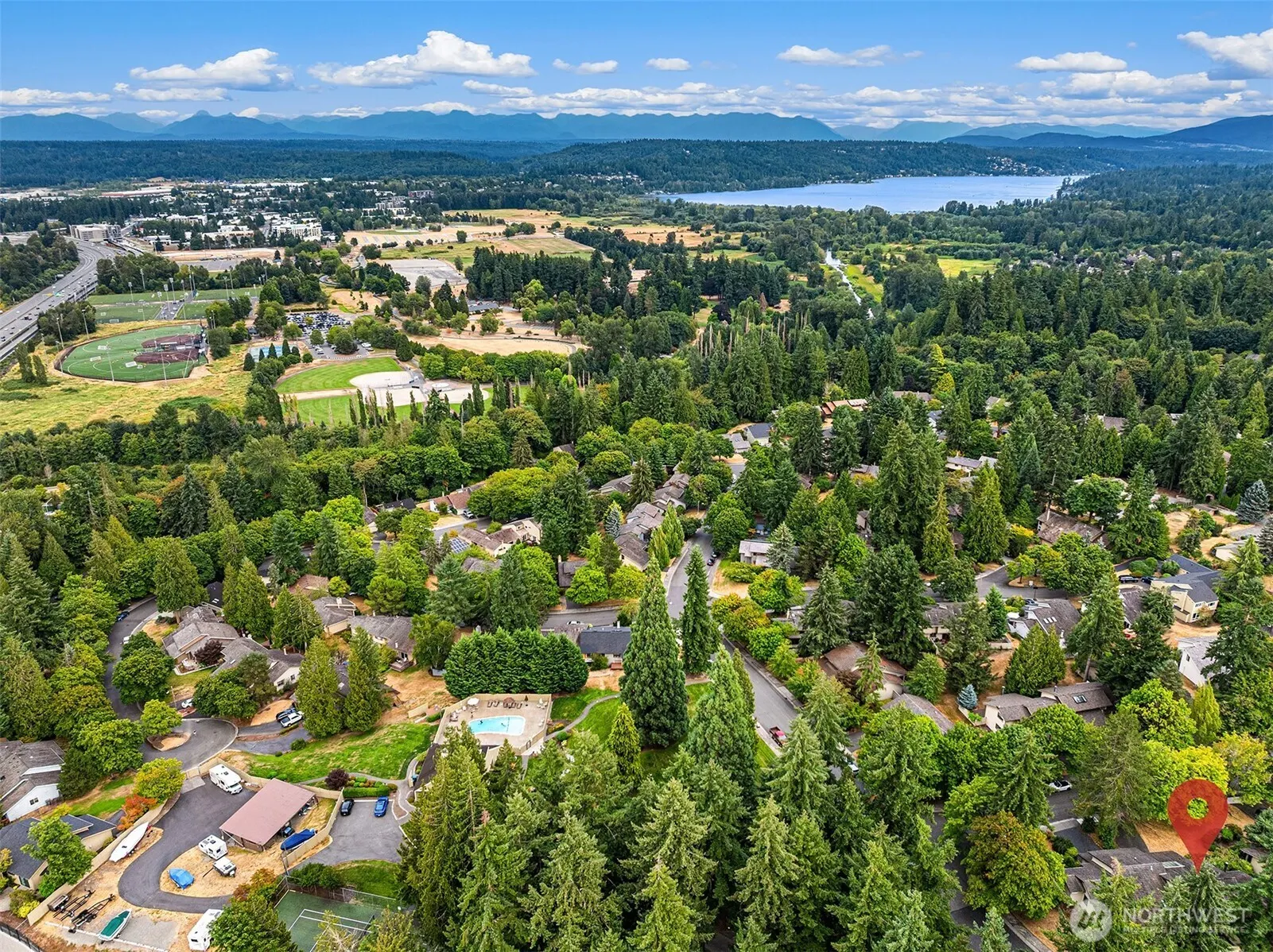 6423 156th Place NE, Redmond, WA 98052