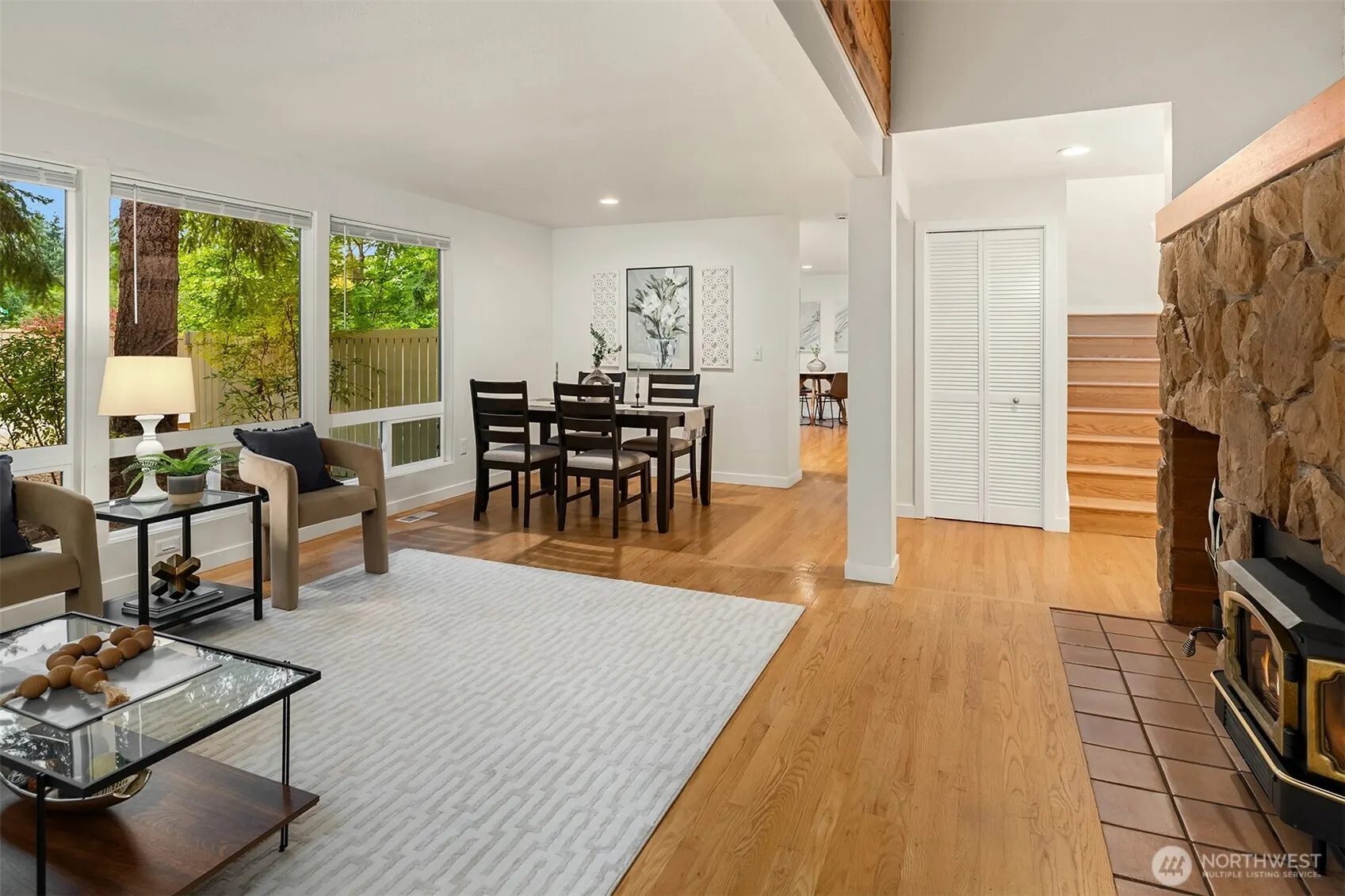 6423 156th Place NE, Redmond, WA 98052