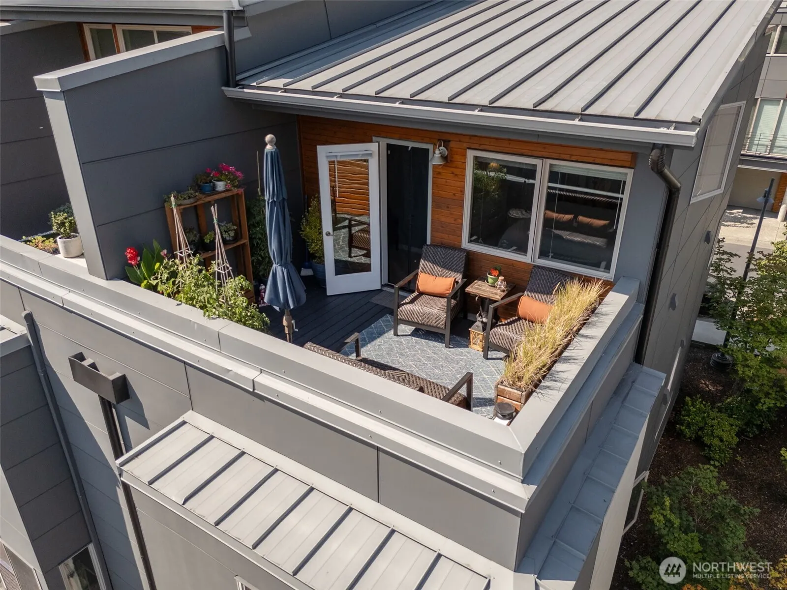 4261 213 Place SE #43, Issaquah, WA 98029-9700