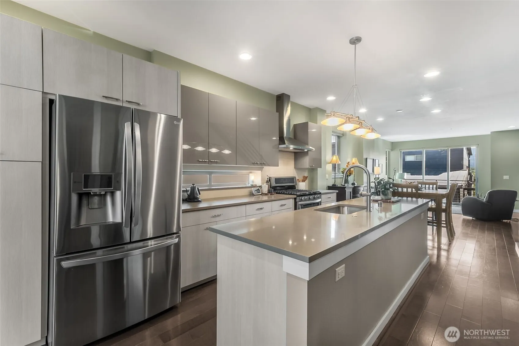 4261 213 Place SE #43, Issaquah, WA 98029-9700
