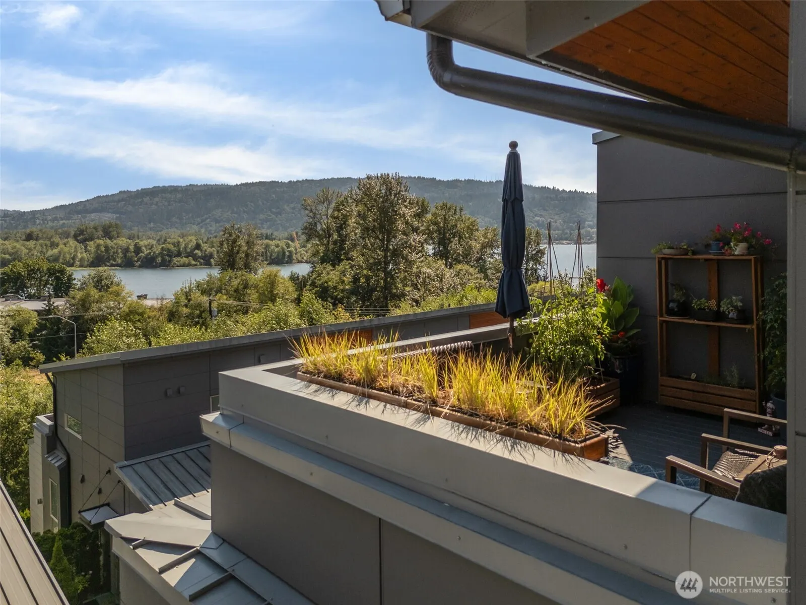 4261 213 Place SE #43, Issaquah, WA 98029-9700