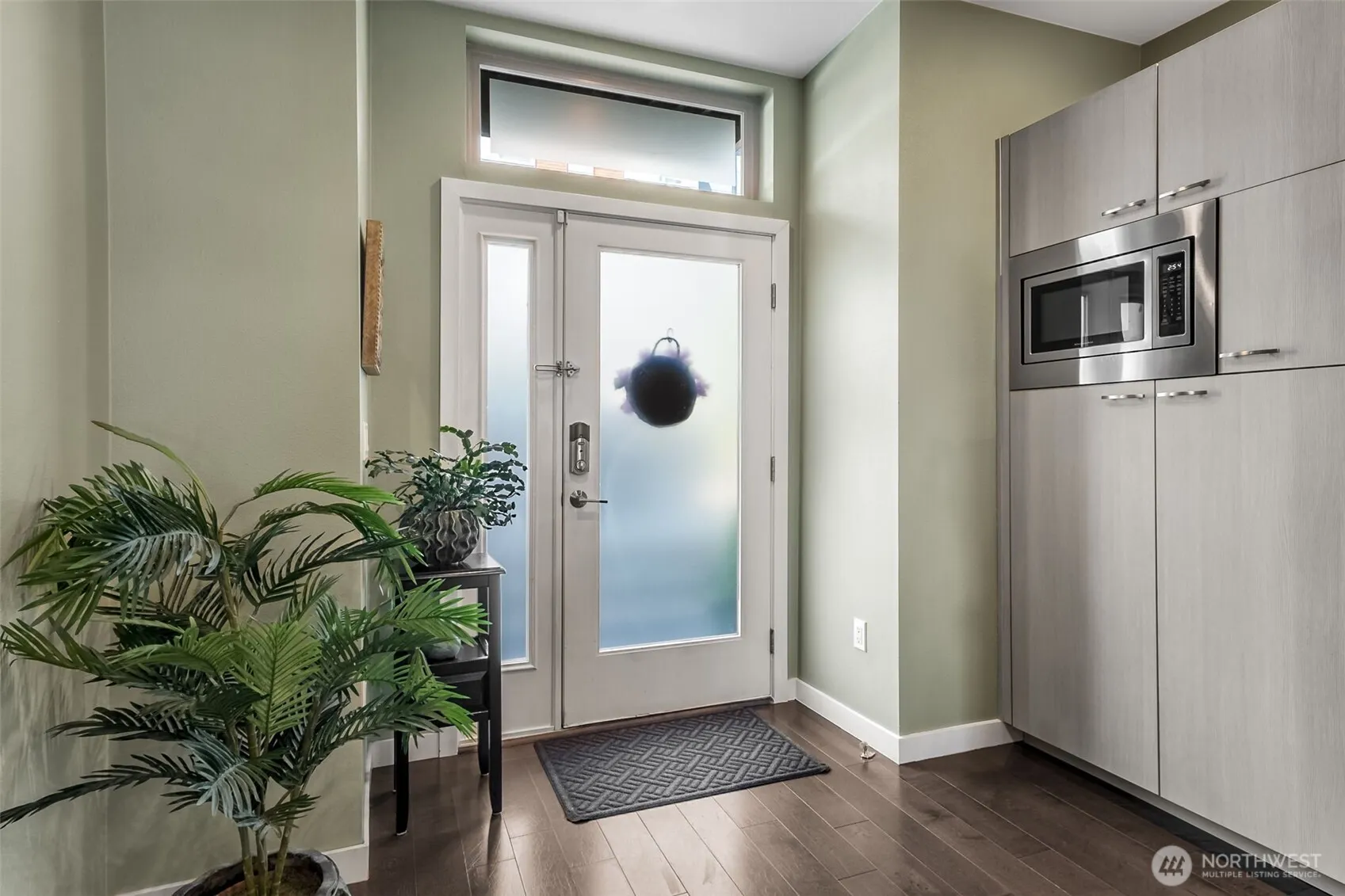 4261 213 Place SE #43, Issaquah, WA 98029-9700
