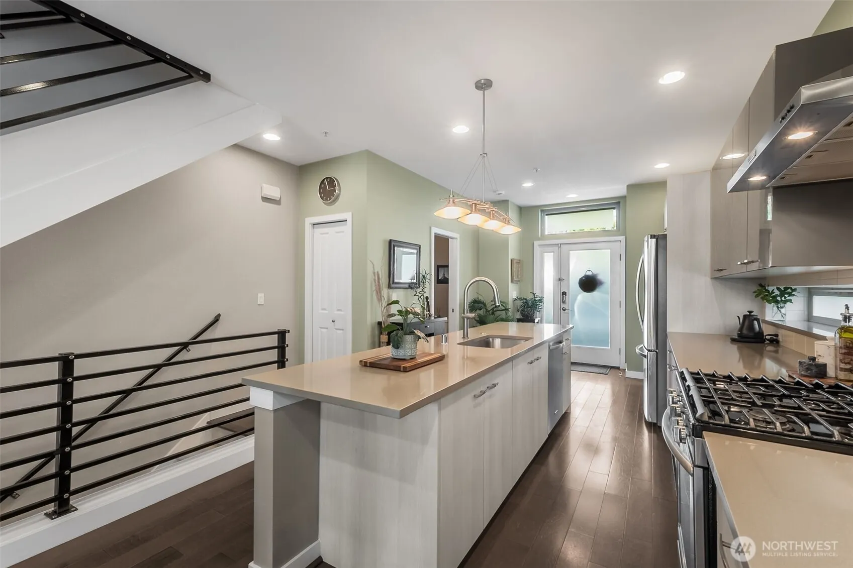 4261 213 Place SE #43, Issaquah, WA 98029-9700
