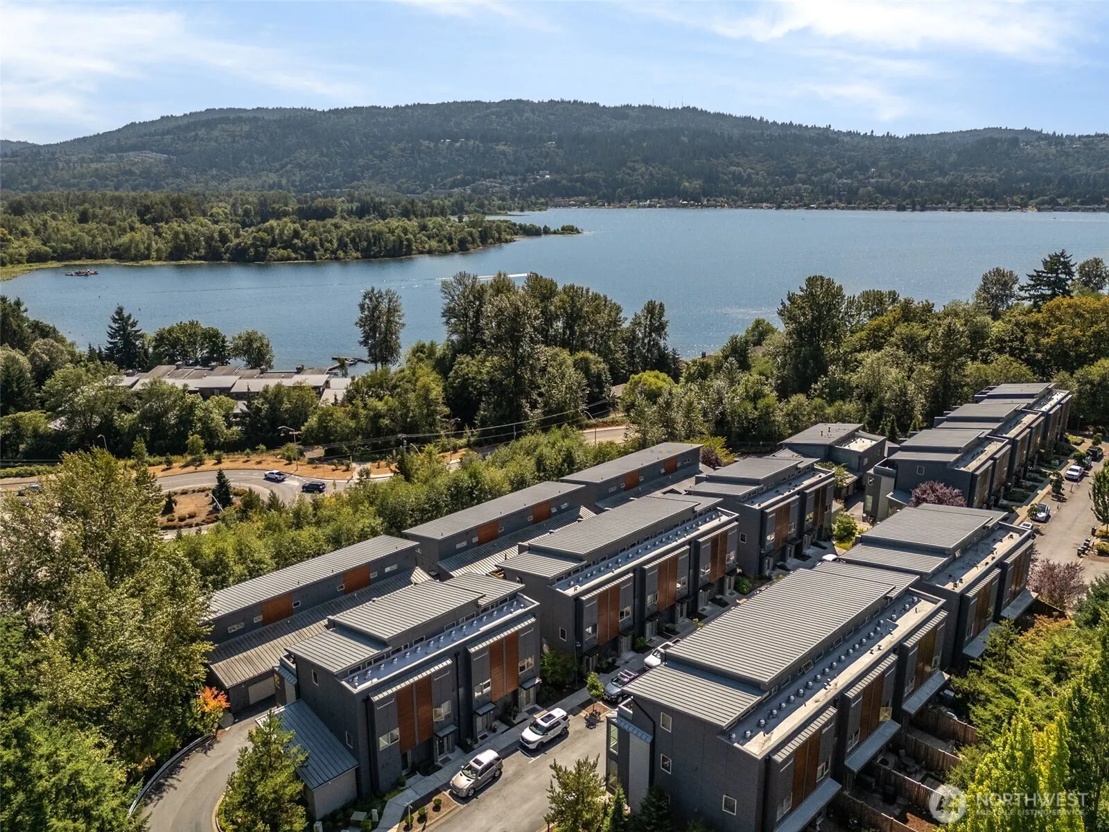 4261 213 Place SE #43, Issaquah, WA 98029-9700