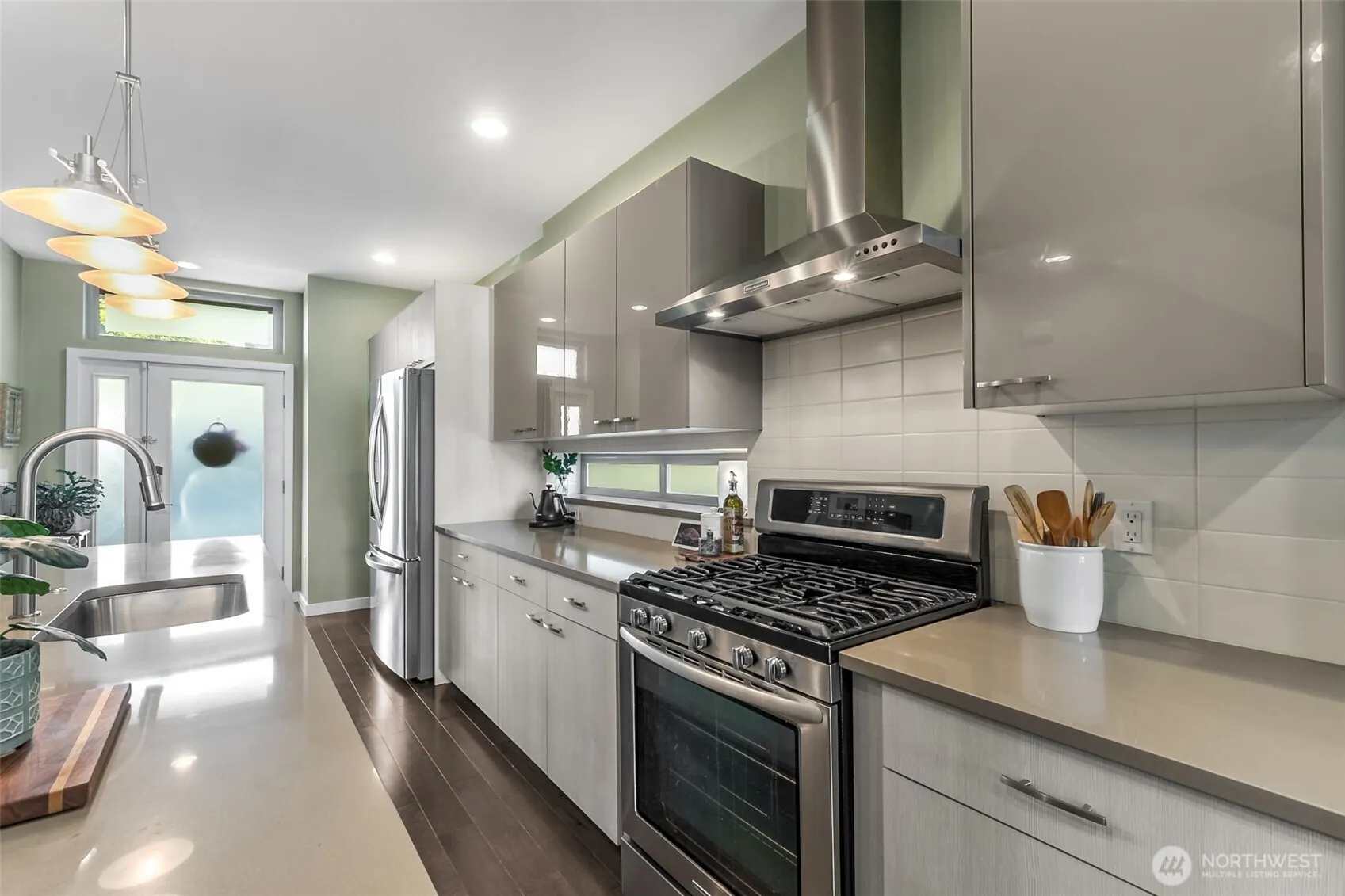 4261 213 Place SE #43, Issaquah, WA 98029-9700