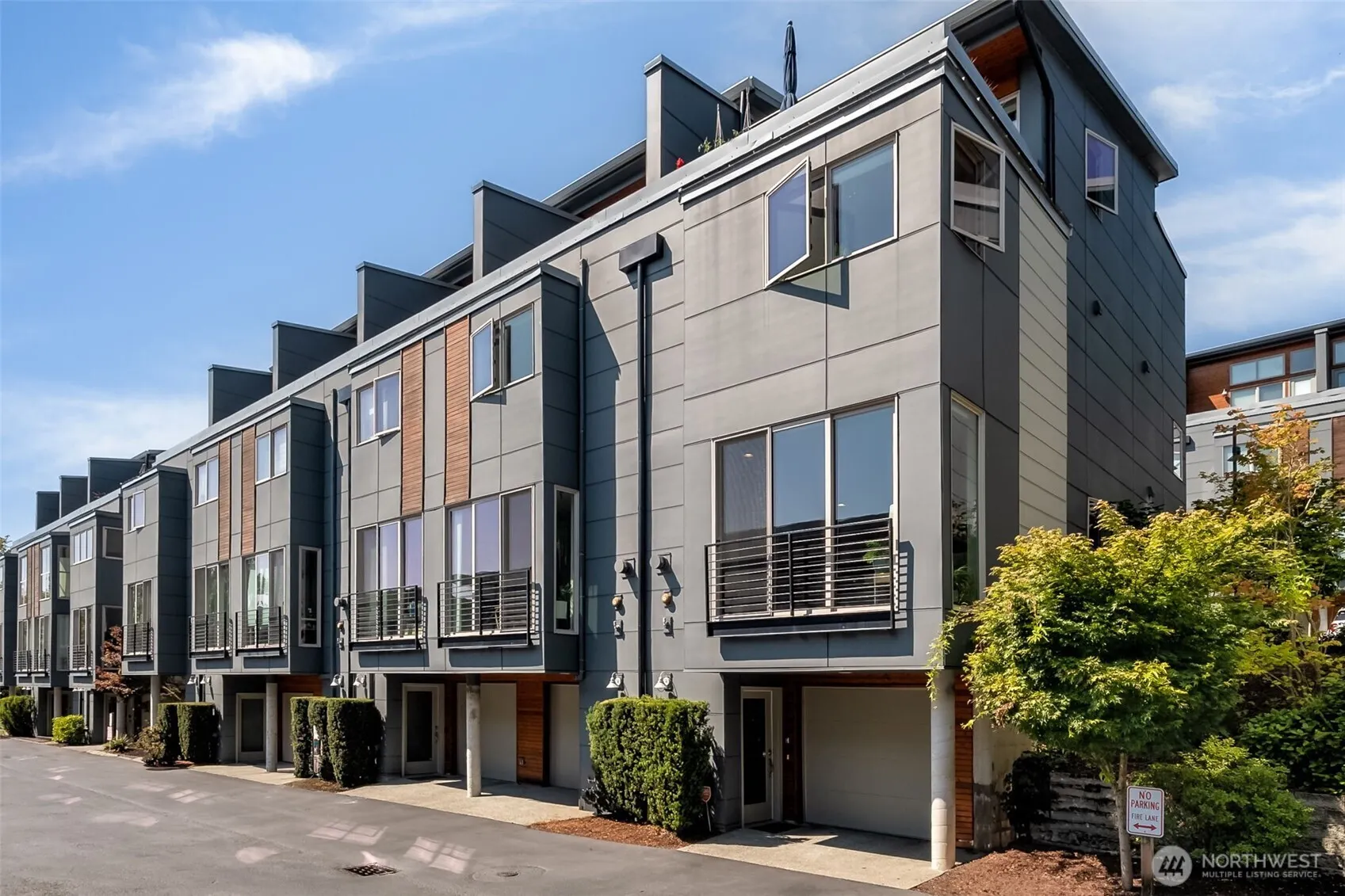 4261 213 Place SE #43, Issaquah, WA 98029-9700