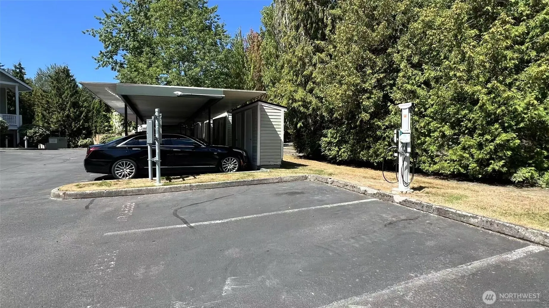 12323 NE 97th St #E, Kirkland, WA 98033