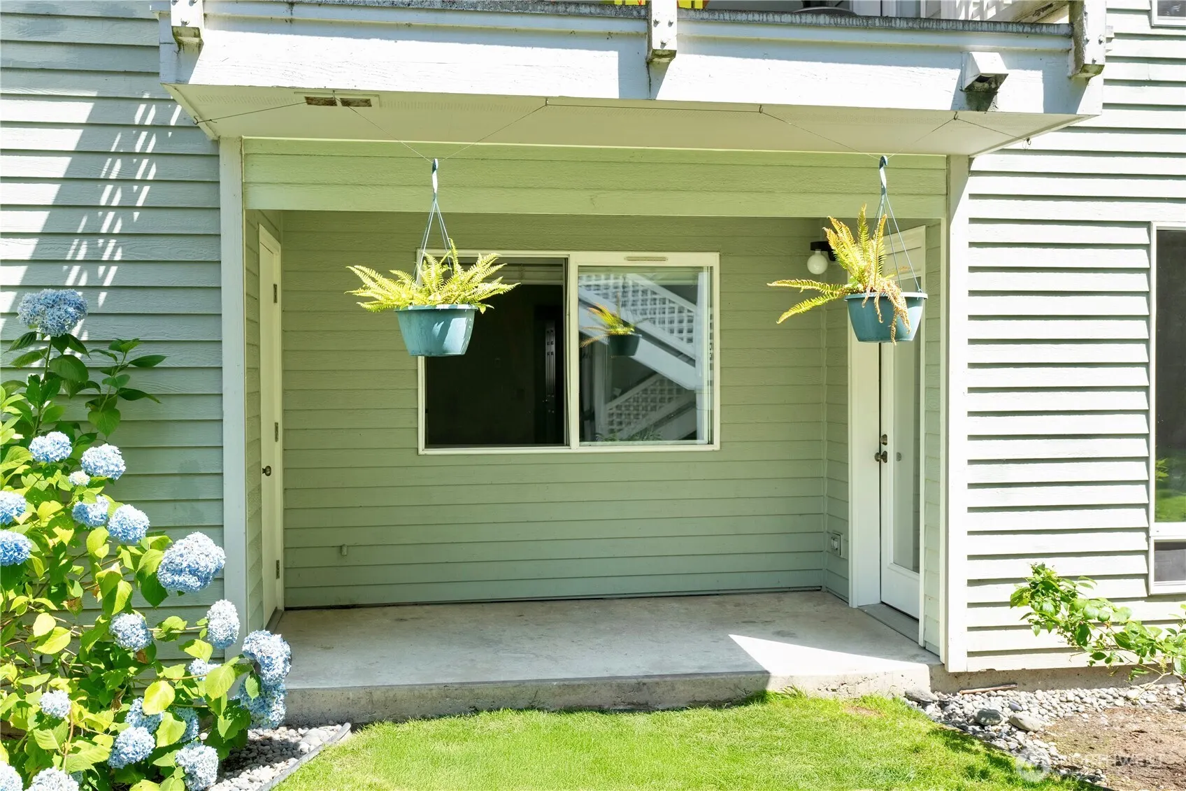 12323 NE 97th St #E, Kirkland, WA 98033