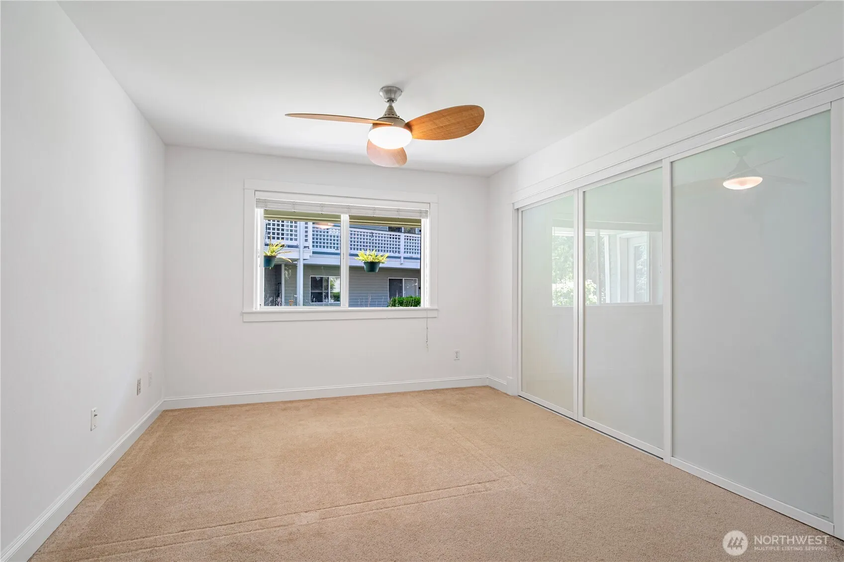12323 NE 97th St #E, Kirkland, WA 98033