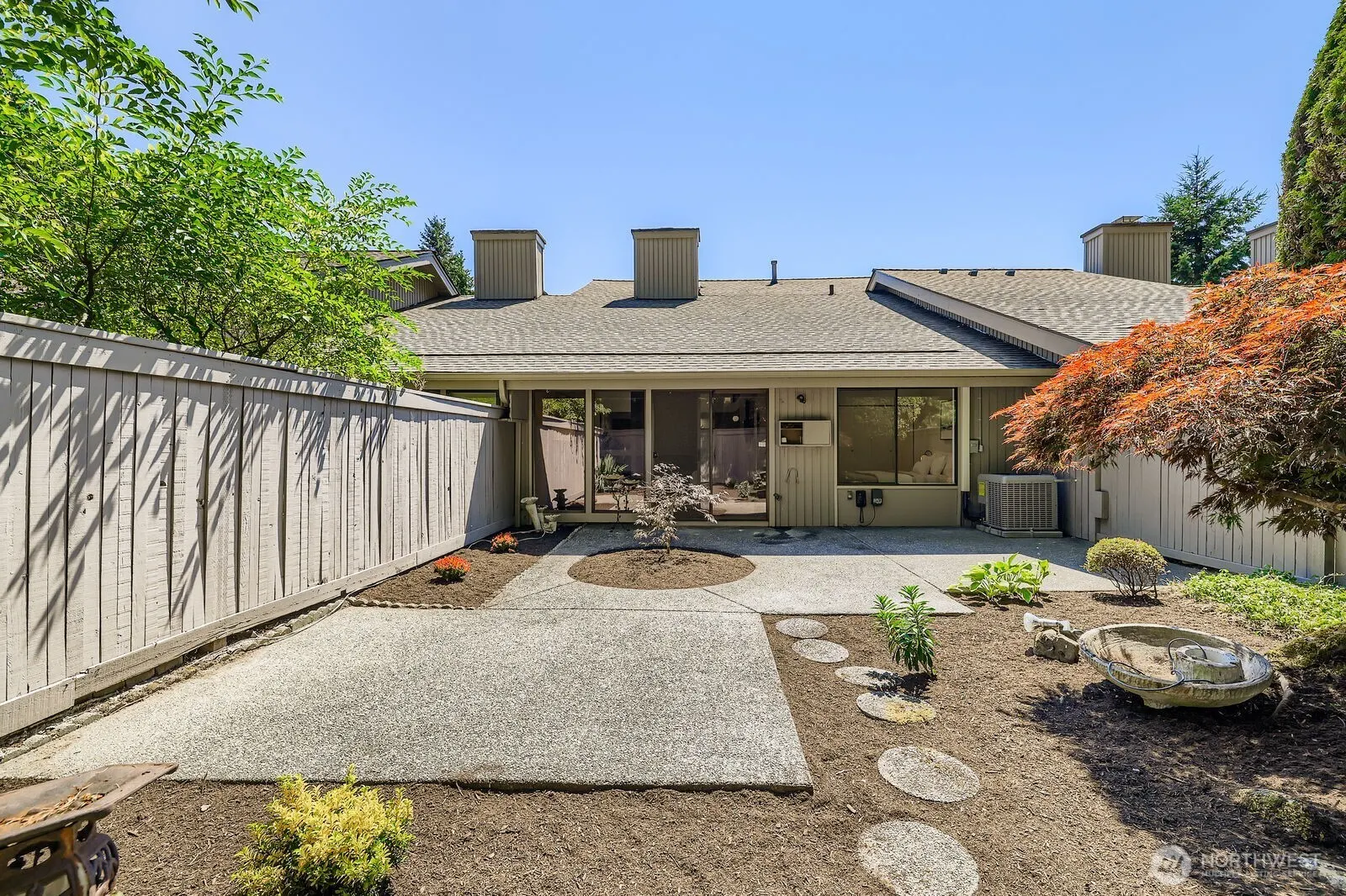 14208 NE 2nd Place , Bellevue, WA 98007