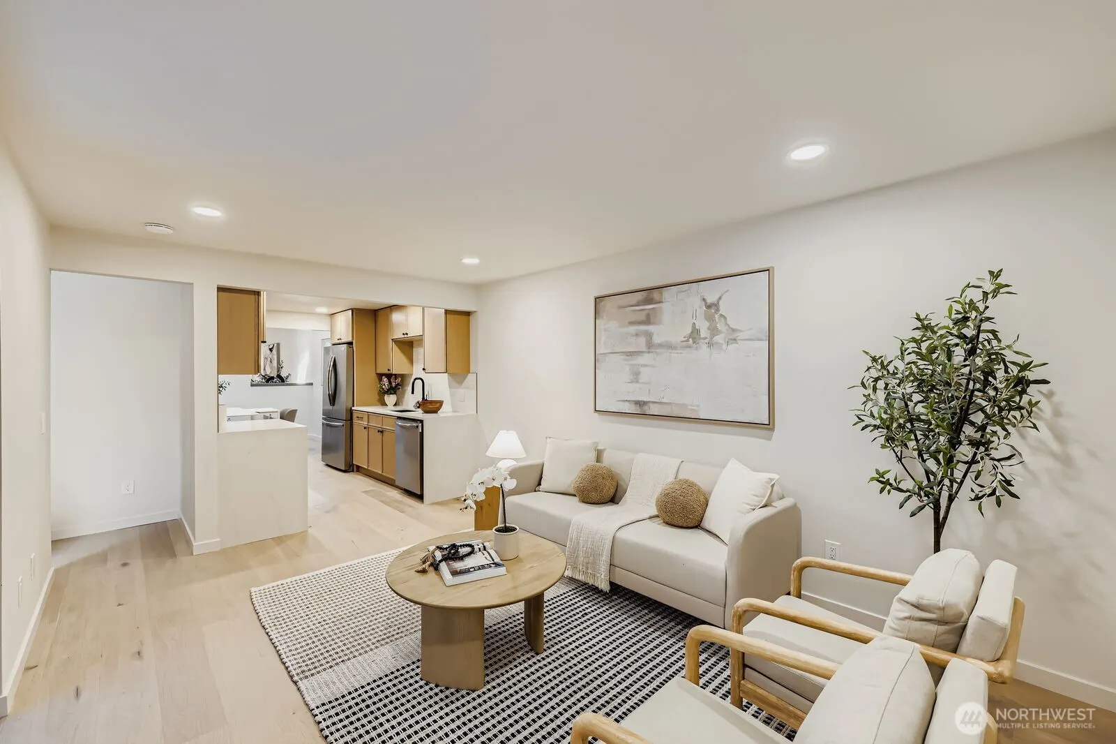14208 NE 2nd Place , Bellevue, WA 98007