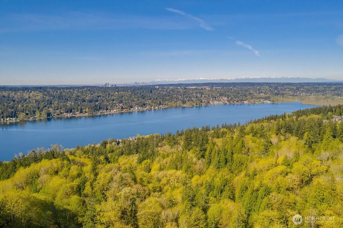 20230 NE 38th Court , Sammamish, WA 98074
