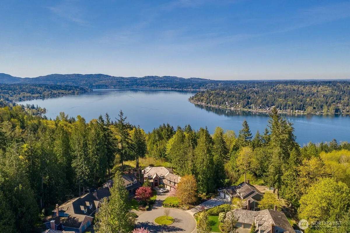 20230 NE 38th Court , Sammamish, WA 98074