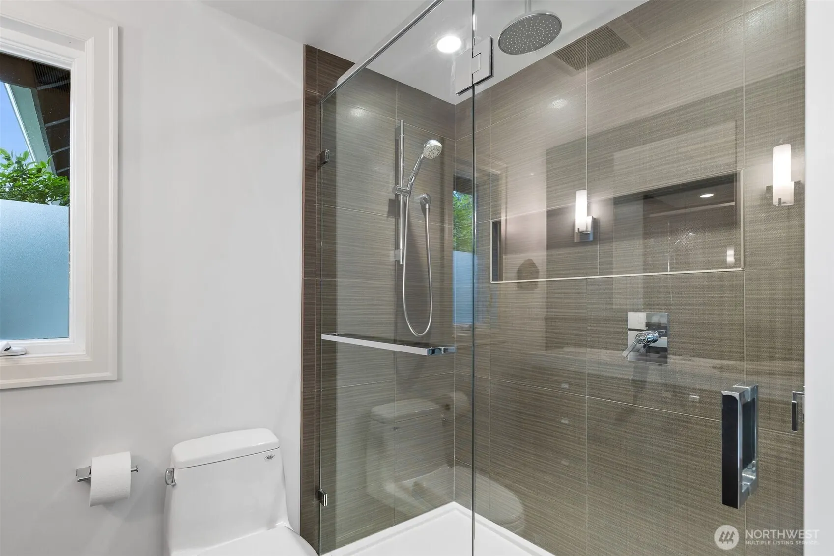 20230 NE 38th Court , Sammamish, WA 98074