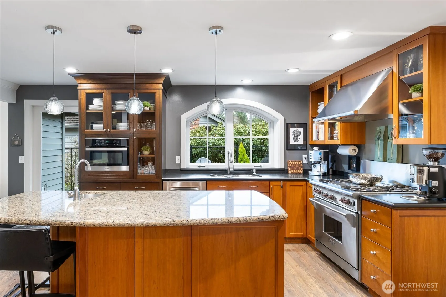 20230 NE 38th Court , Sammamish, WA 98074