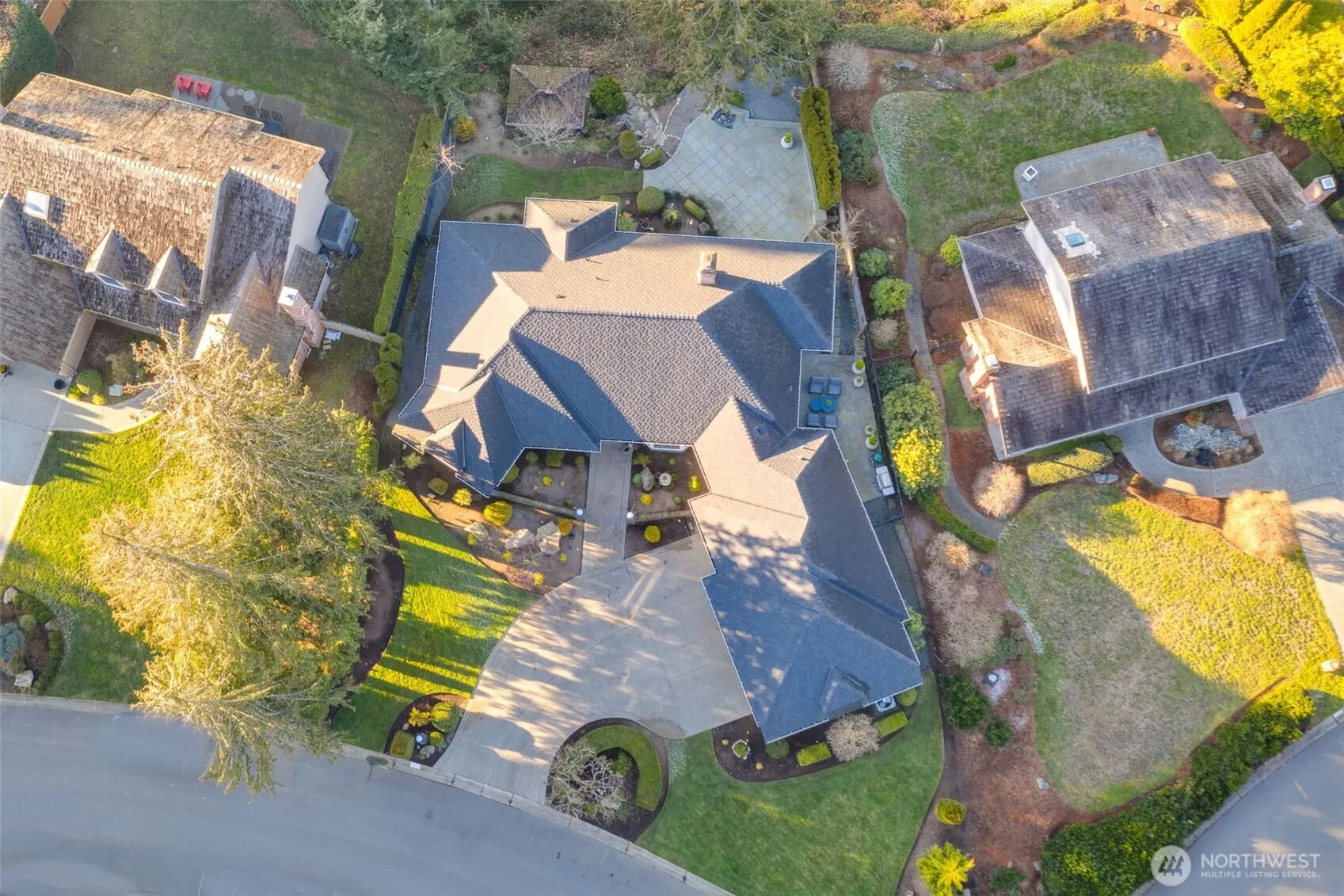 20230 NE 38th Court , Sammamish, WA 98074
