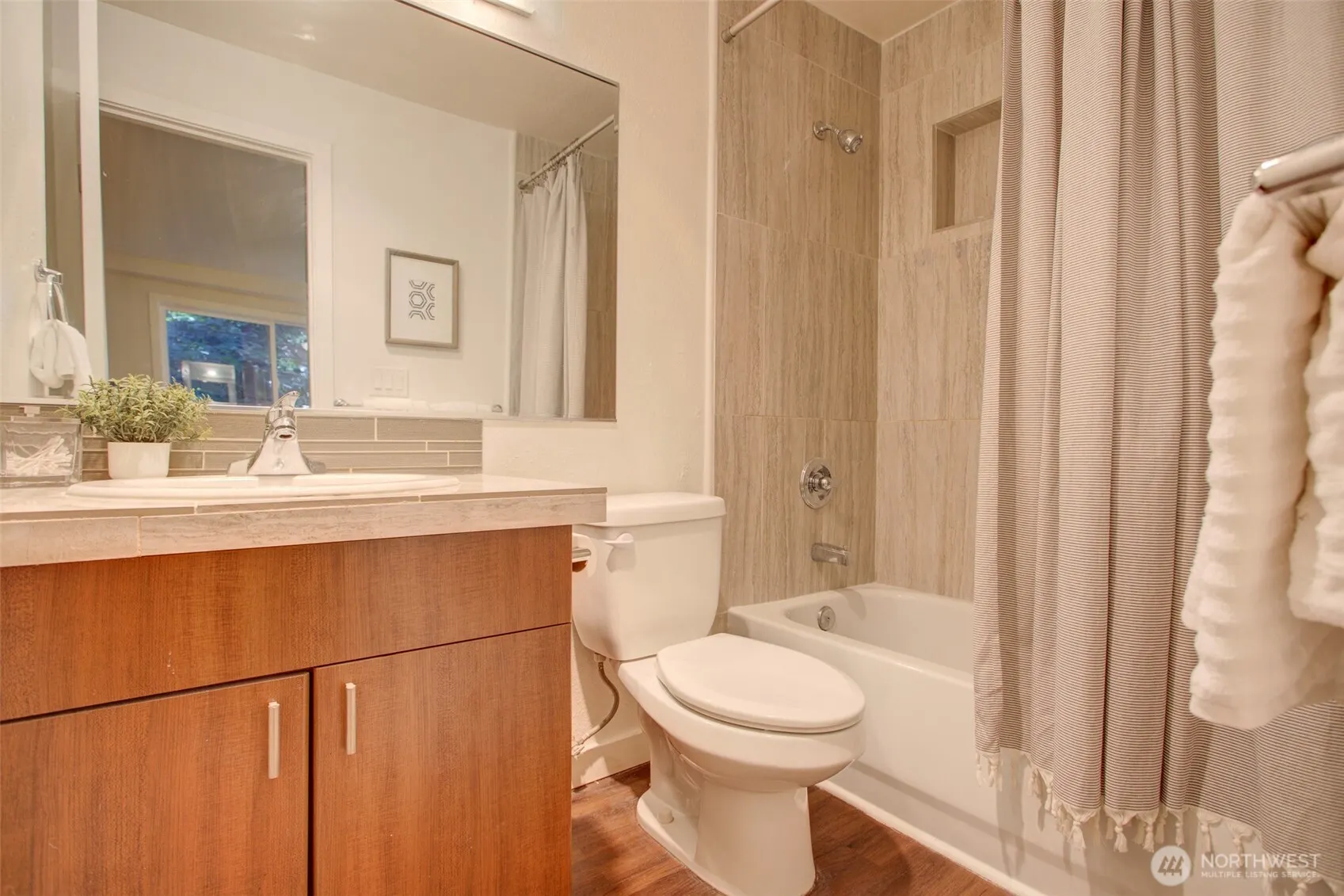 16101 Bothell Everett Hwy #D103, Mill Creek, WA 98012