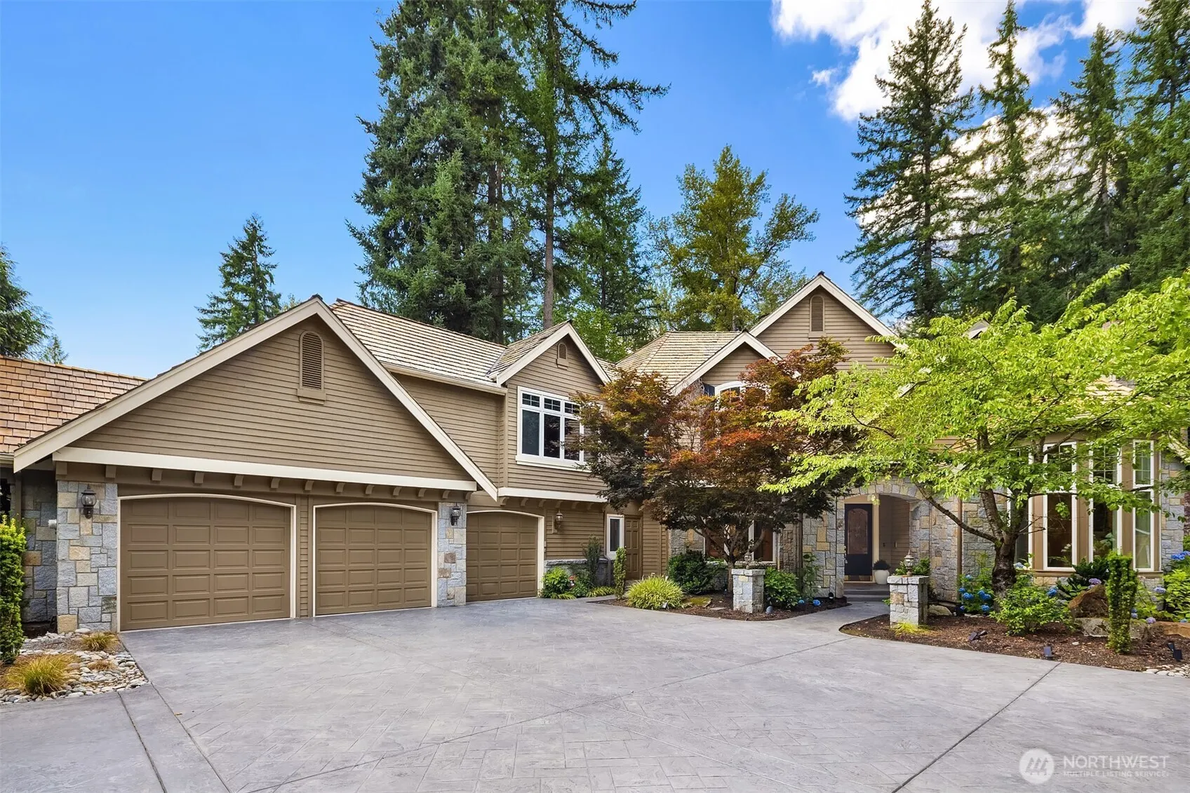 20546 NE 126th Way , Woodinville, WA 98077