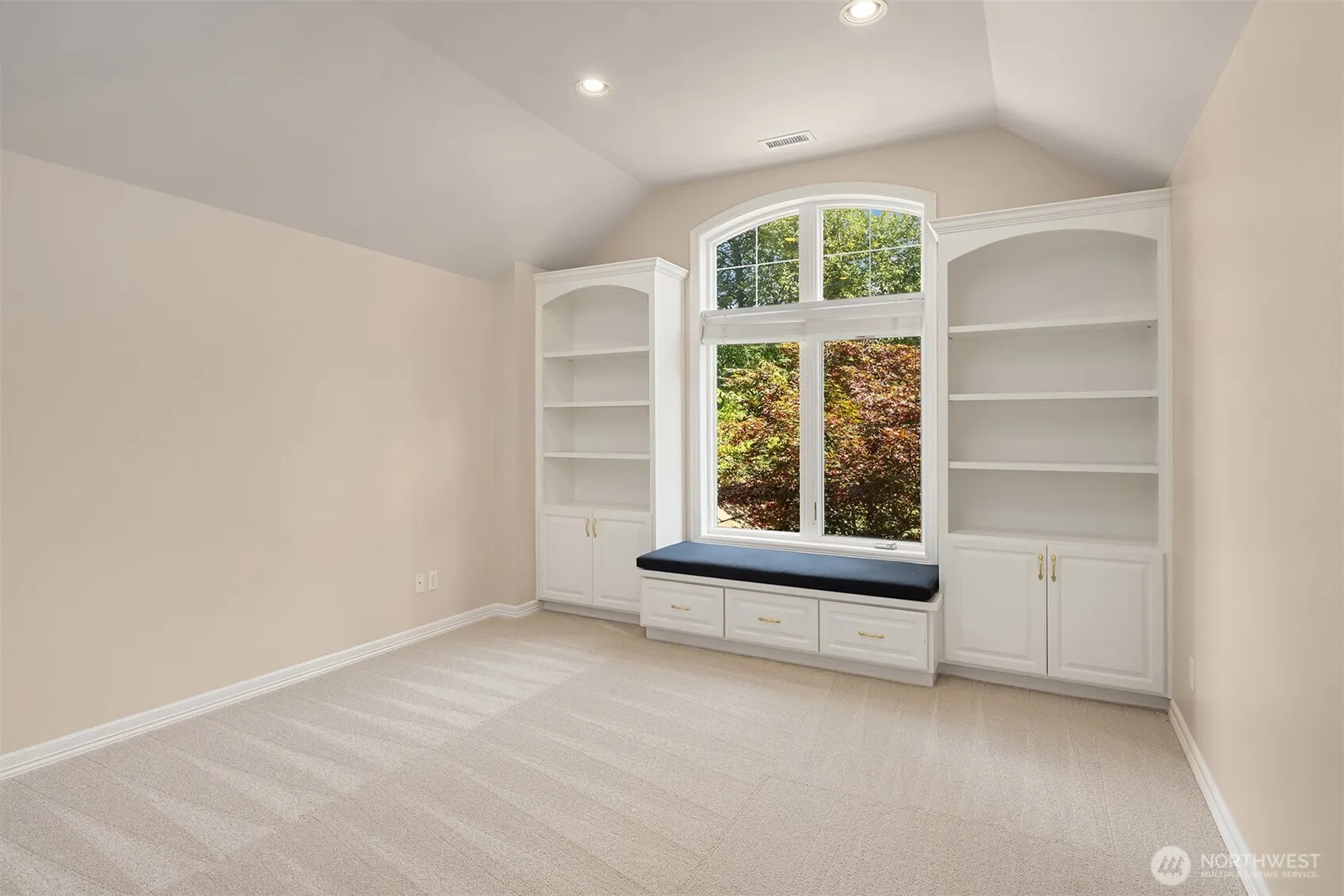 20546 NE 126th Way , Woodinville, WA 98077