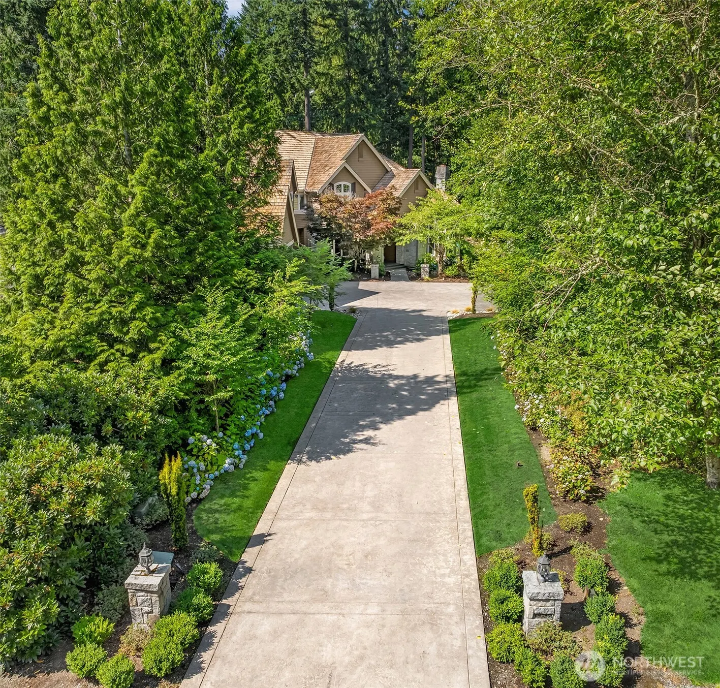 20546 NE 126th Way , Woodinville, WA 98077