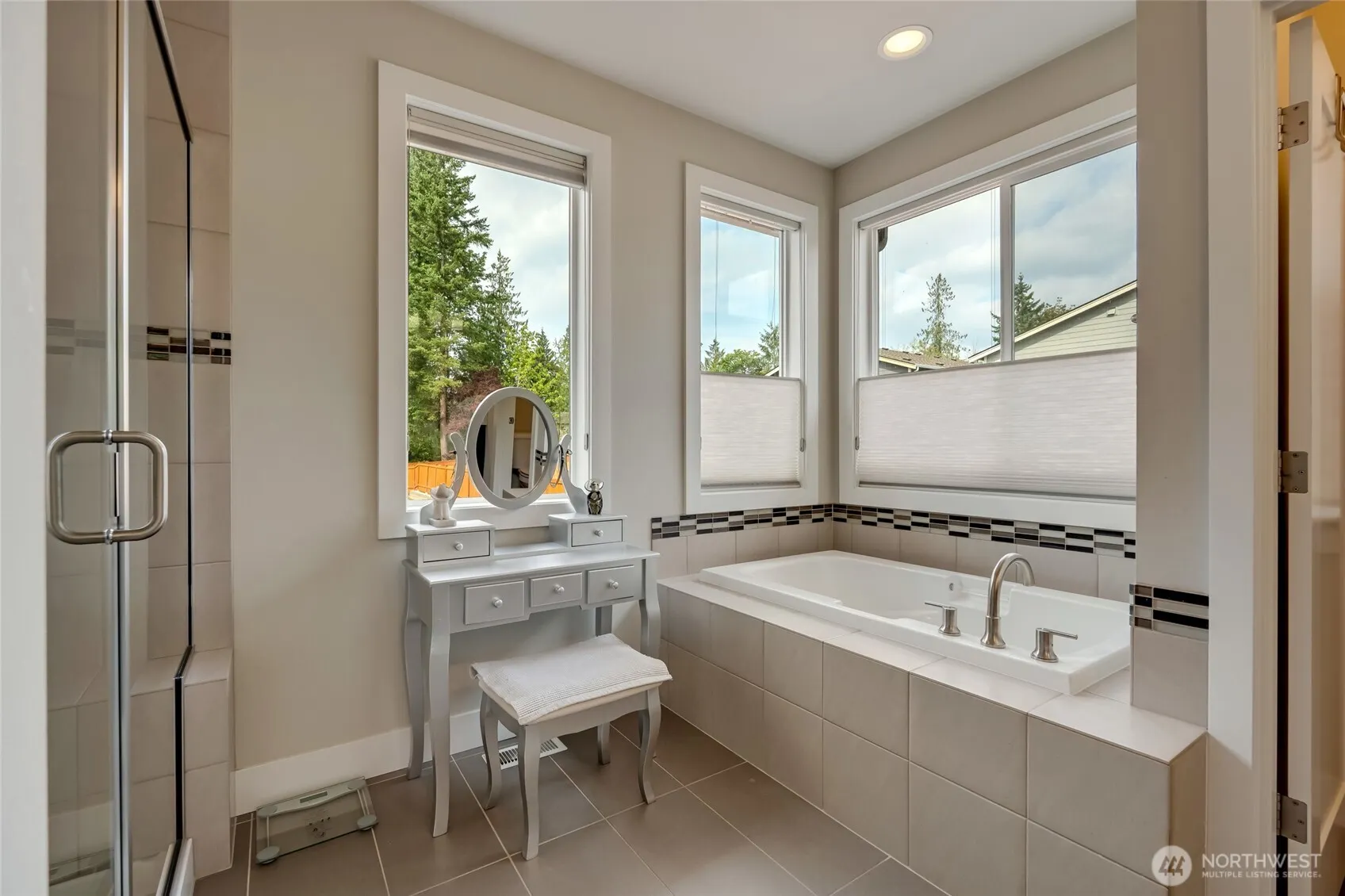 20025 6th Drive SE, Bothell, WA 98012