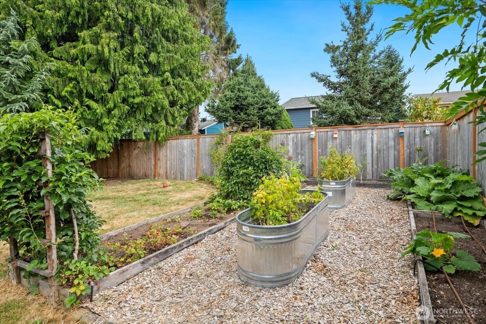 9008 NE 138 Place , Kirkland, WA 98034