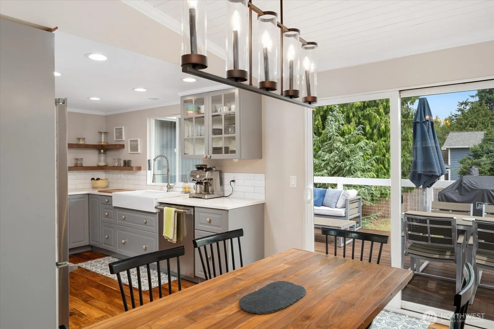 9008 NE 138 Place , Kirkland, WA 98034
