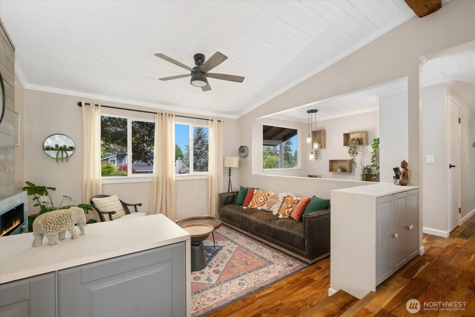 9008 NE 138 Place , Kirkland, WA 98034