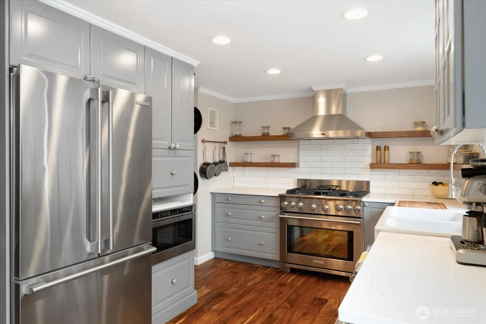 9008 NE 138 Place , Kirkland, WA 98034