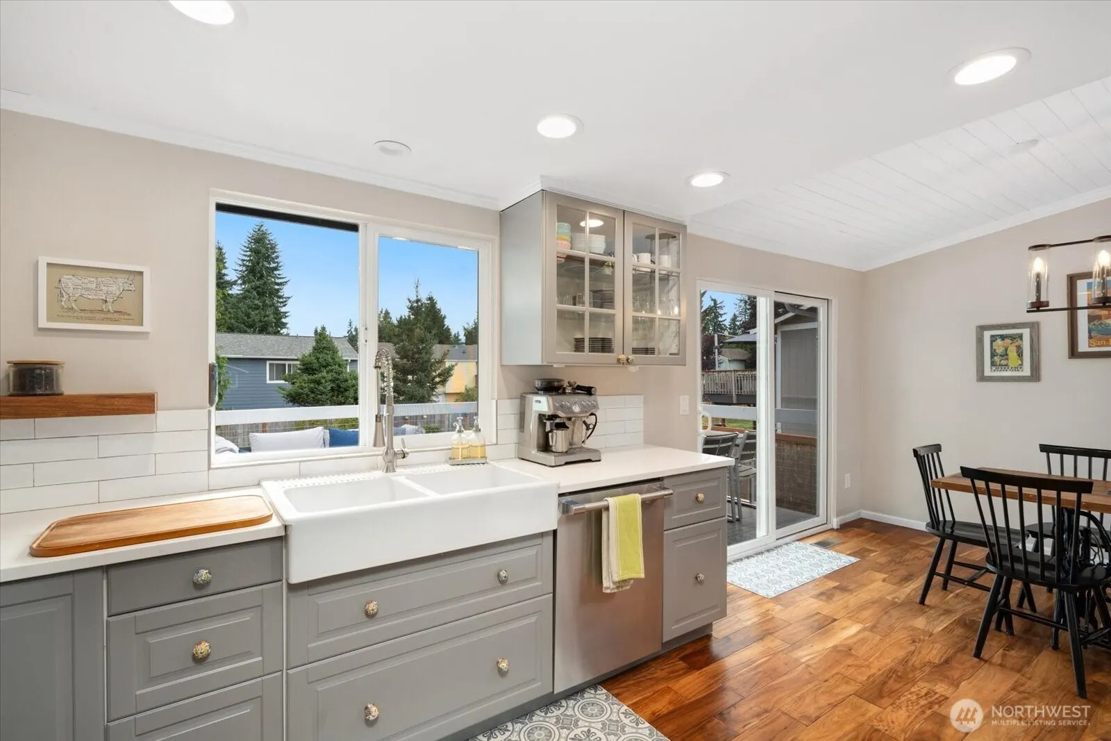 9008 NE 138 Place , Kirkland, WA 98034