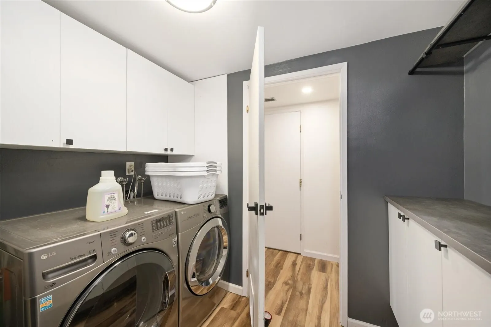 9008 NE 138 Place , Kirkland, WA 98034