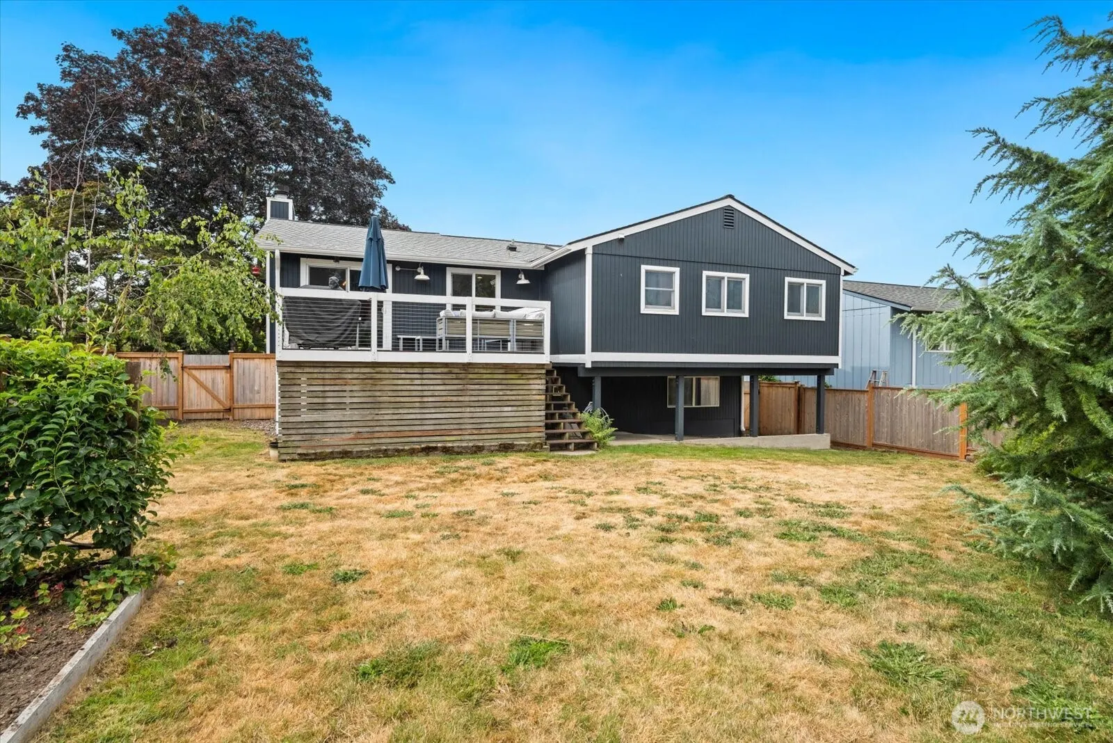 9008 NE 138 Place , Kirkland, WA 98034