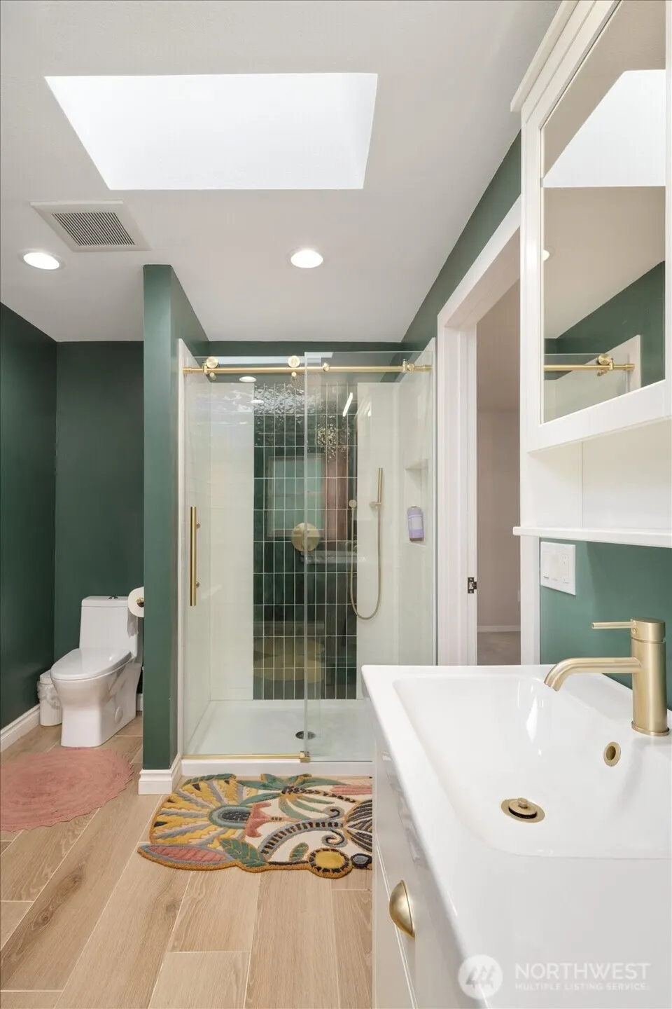 9008 NE 138 Place , Kirkland, WA 98034