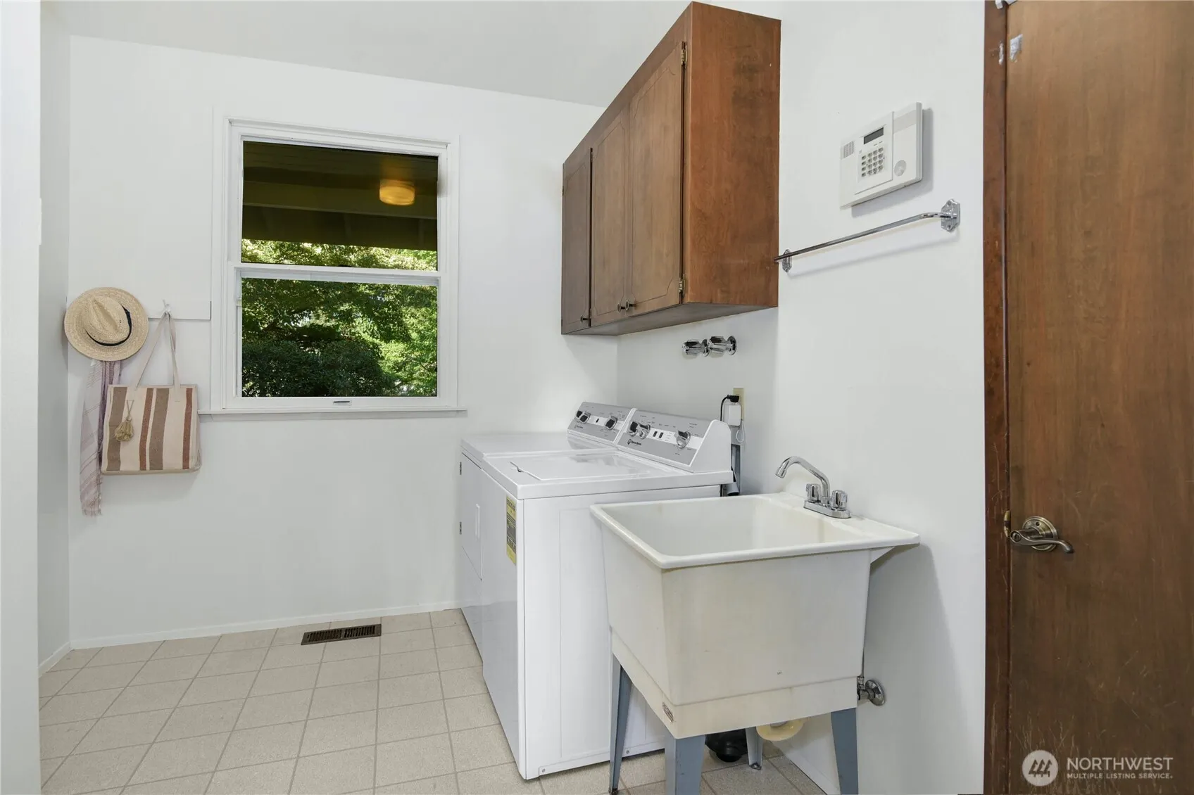 6140 130th Avenue NE, Kirkland, WA 98033