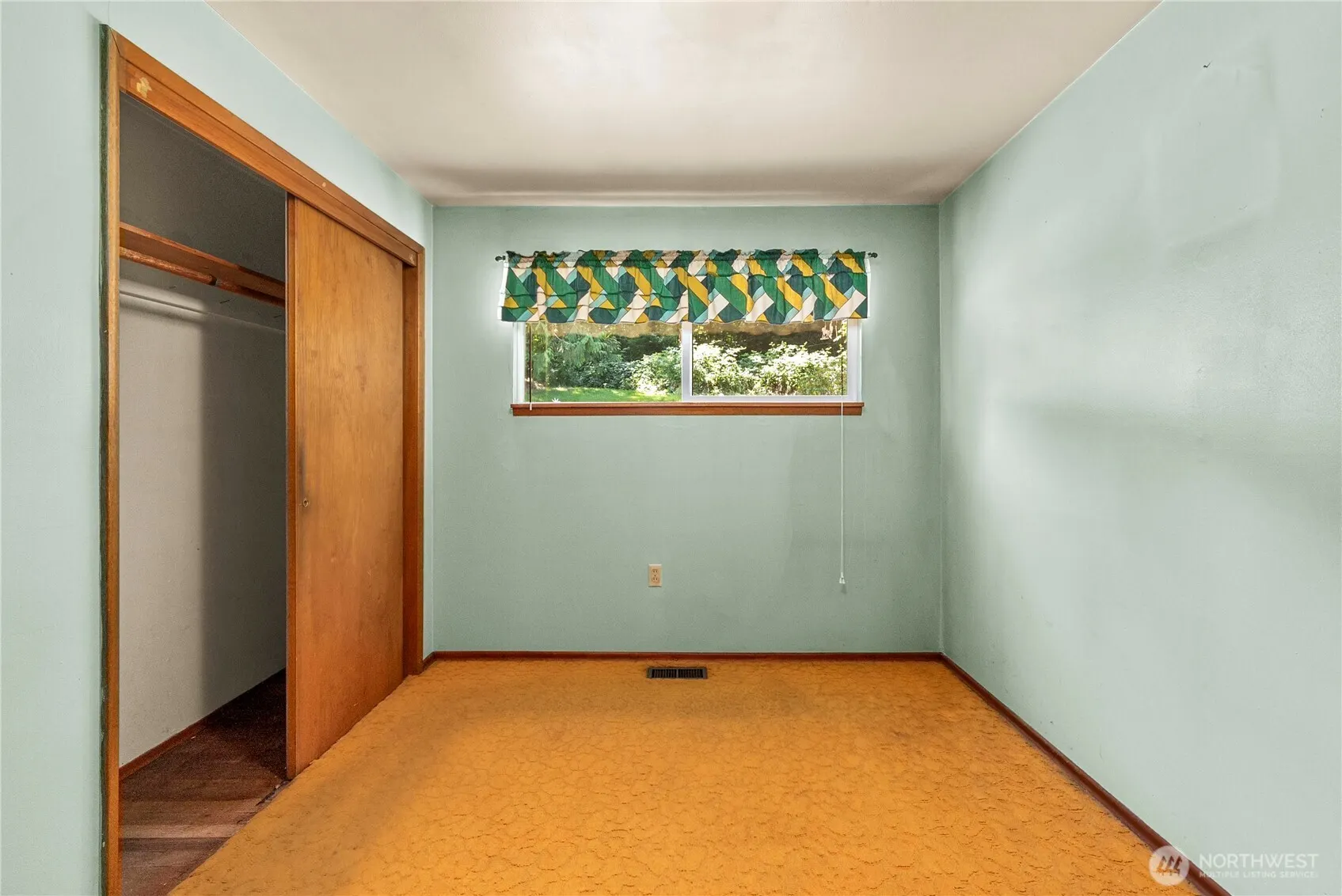 28511 SE Preston Way , Issaquah, WA 98027-8829