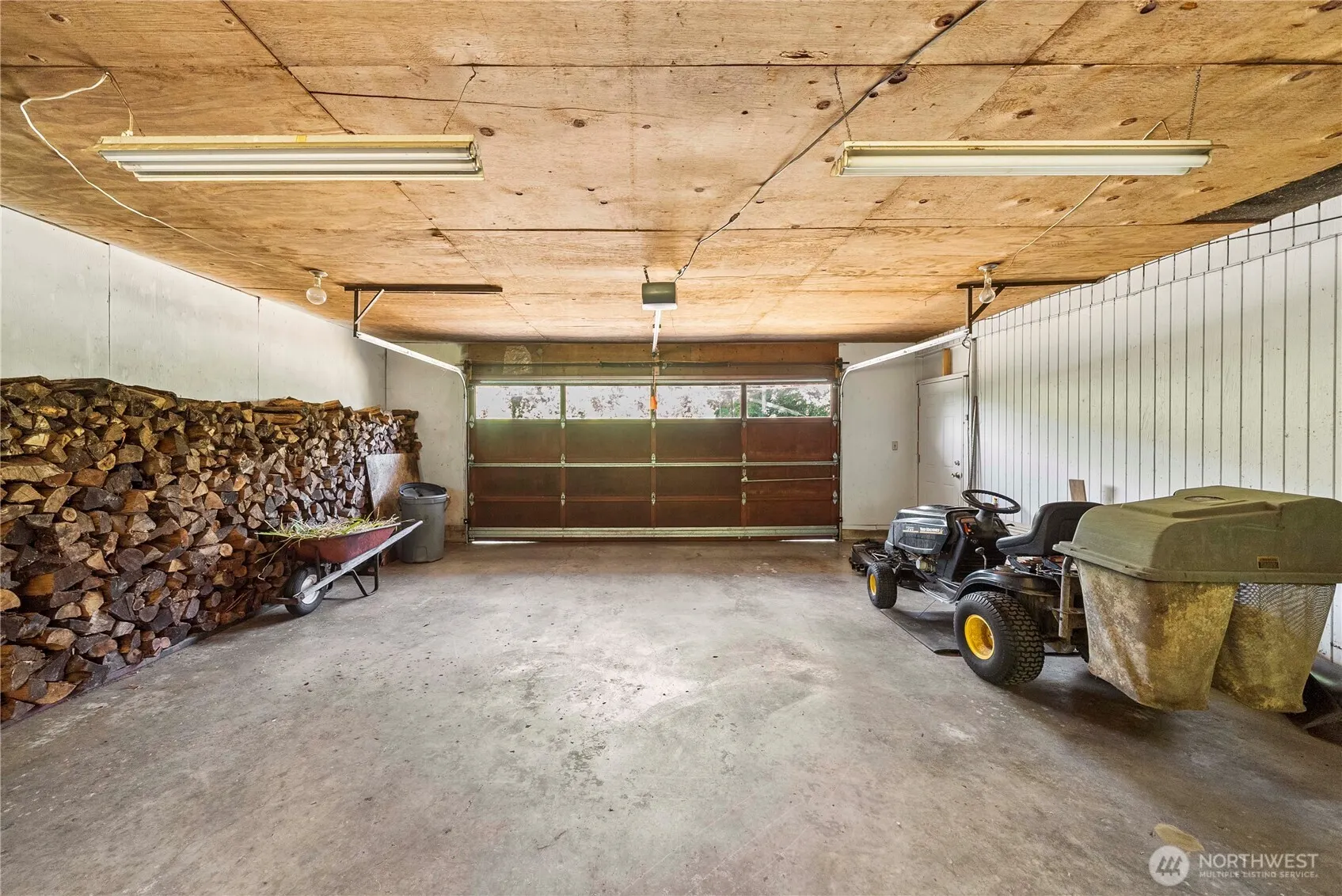 28511 SE Preston Way , Issaquah, WA 98027-8829