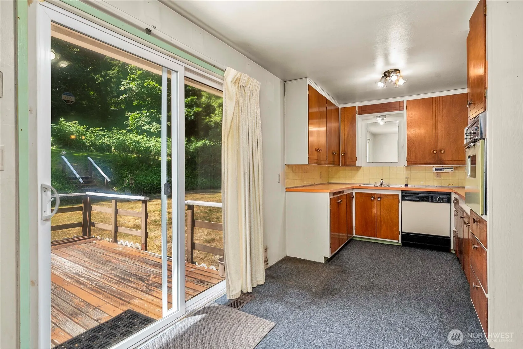 28511 SE Preston Way , Issaquah, WA 98027-8829