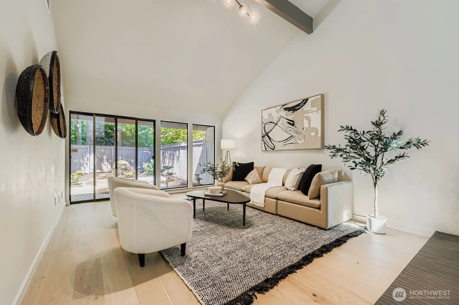14208 NE 2nd Place , Bellevue, WA 98007